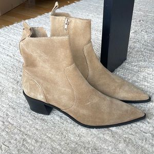 Tan Ankle Boots Sz 39